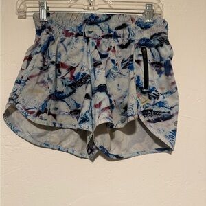 Women's lululemon Hotty hot 2 sz 4 Printed Active Shorts lined Blue & Multicolor